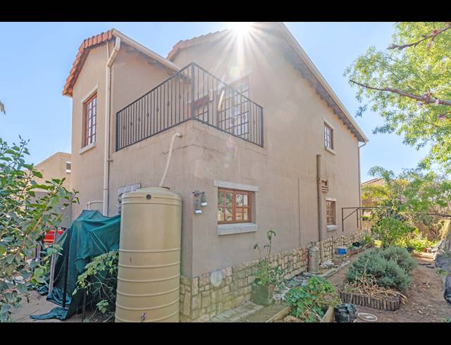 4 BEDROOM HOUSE FOR SALE IN SUMMERSET
